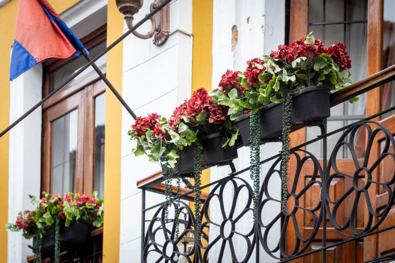Hotel Colonial San Agustin Кито Экстерьер фото