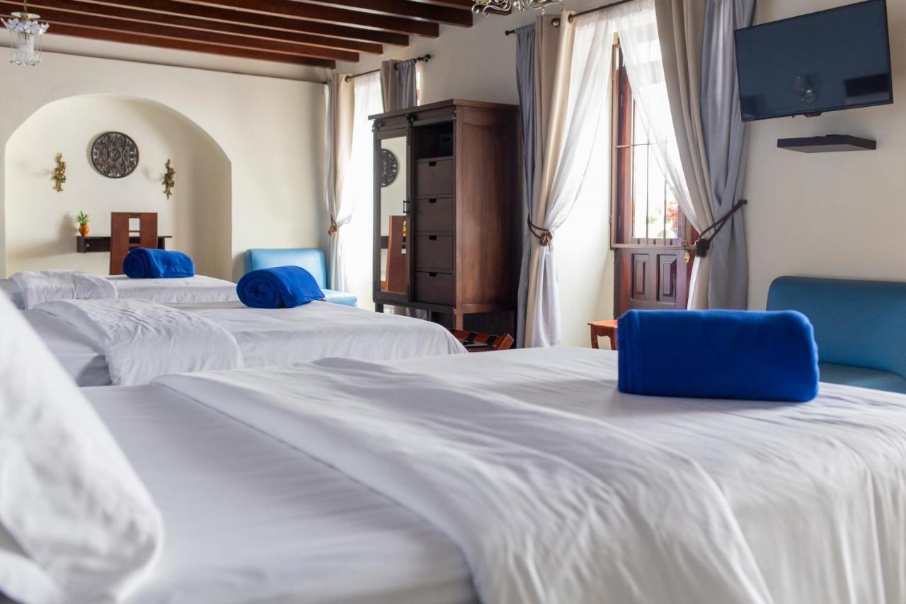 Hotel Colonial San Agustin Кито Экстерьер фото
