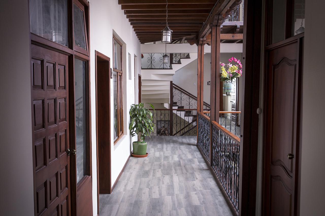 Hotel Colonial San Agustin Кито Экстерьер фото